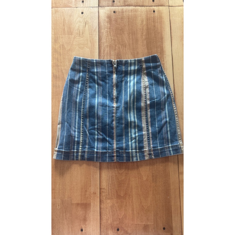 Wild Fable Blue Striped Denim Mini Skirt Size 2 Back Zip Stretch A-Line Retro - Picture 2 of 4